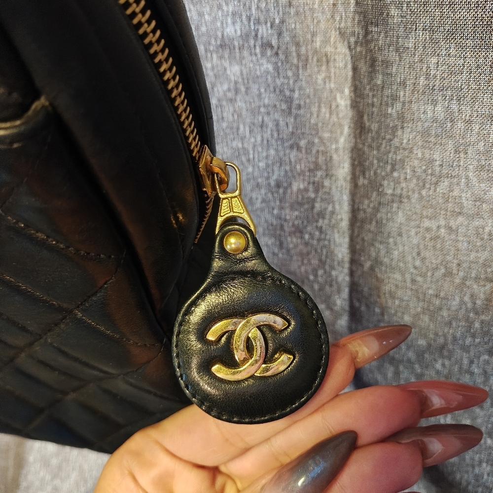 Chanel Black Quilted Dome Bag - Picture 5 of 16